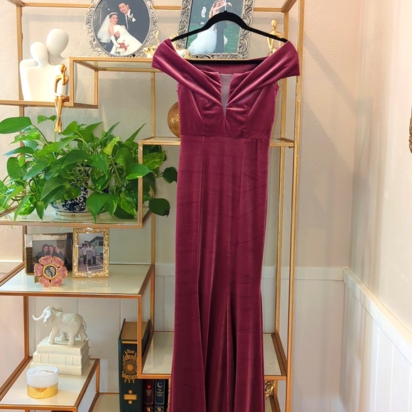 Velvet Maxi Dress - Picture 4 of 6